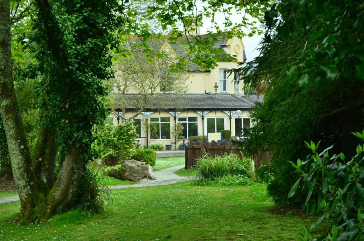 31 Tudor Court, Tolroy Manor Хейл Екстериор снимка